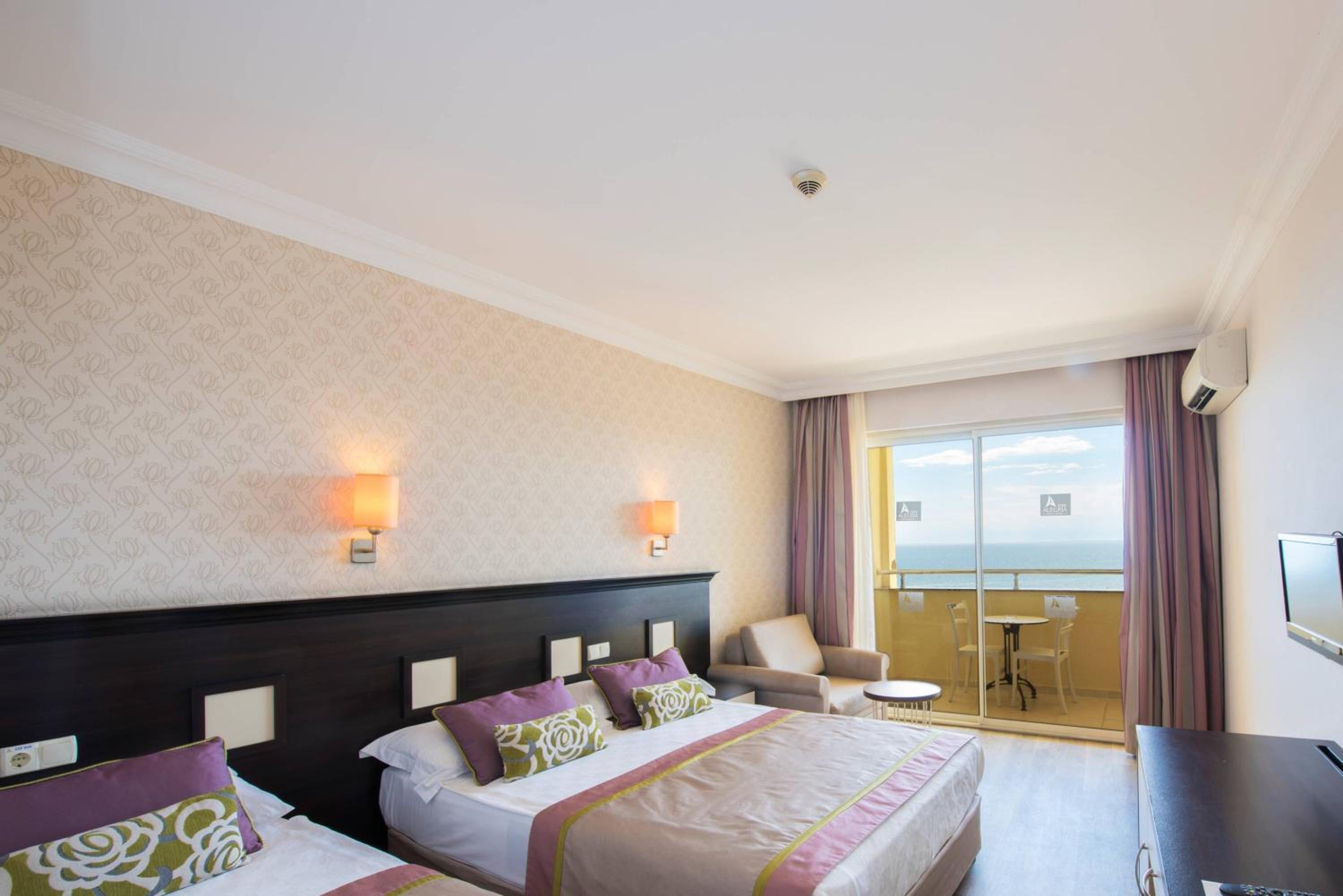 Room, Triple, Mountain View