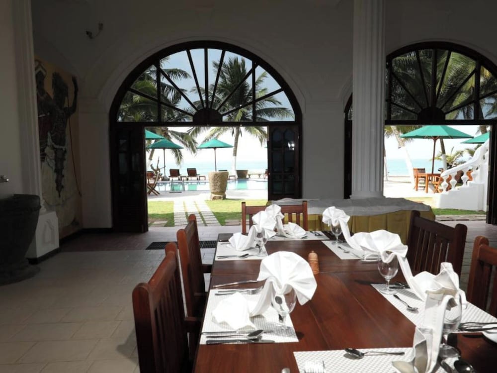 Joes Resort Bentota 33/50