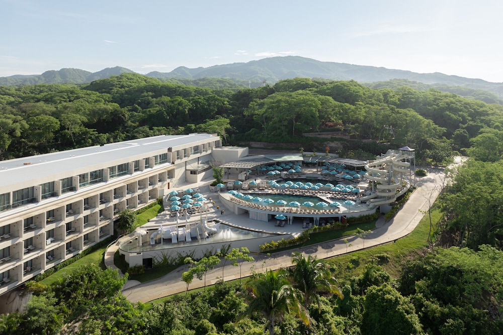 Dreams Bahia Mita Surf and Spa Resort 5/50