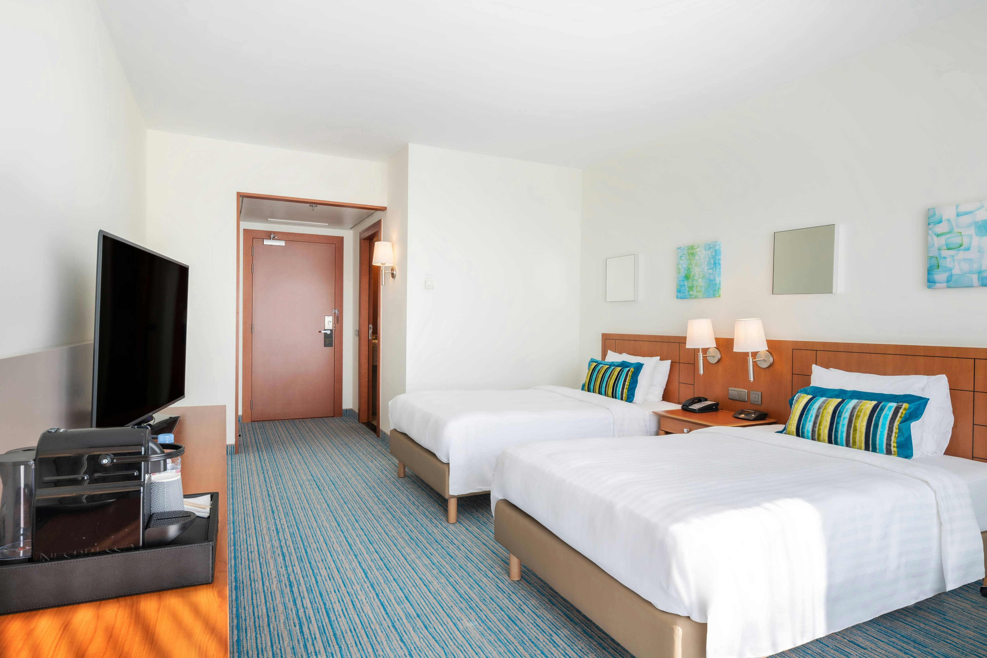 Standard, Courtyard By Marriott Brussels 2/4