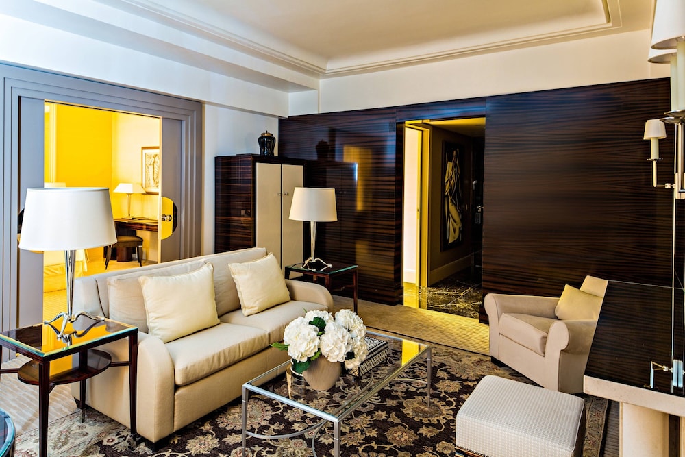 Prince de Galles A Luxury Collection Hotel Paris 63/80
