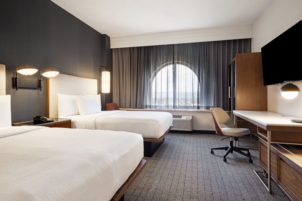 غرفة بسريرين كوين، Courtyard Los Angeles Baldwin Park 2/4