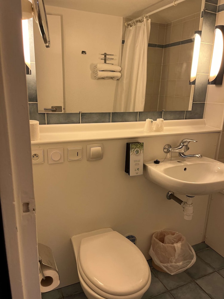 Kyriad Direct Marseille Ouest Martigues 52/55