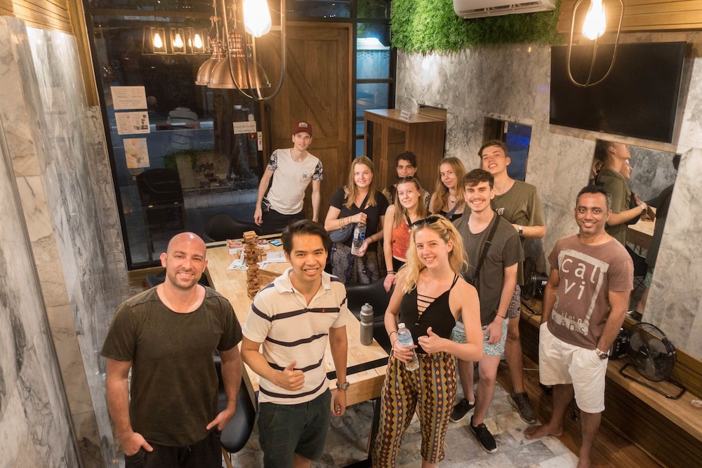 Comfy Bed Hostel - Adults Only 8/39