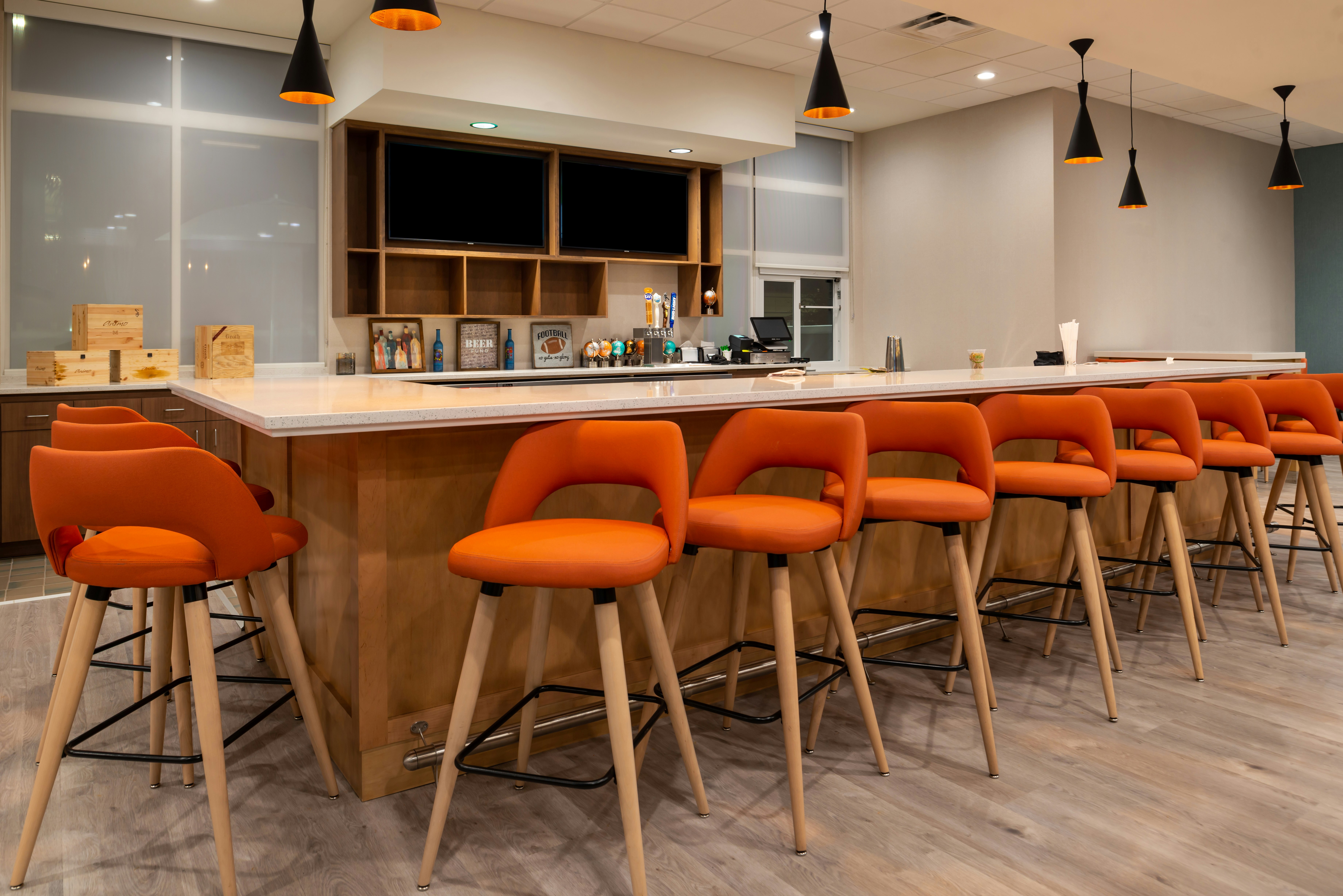 Holiday Inn & Suites Orlando I-Drive - Theme Parks 55/77
