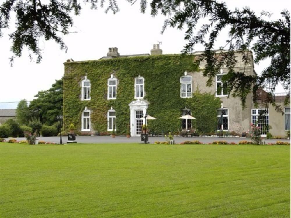Hardwicke Hall Manor Hotel 33/36