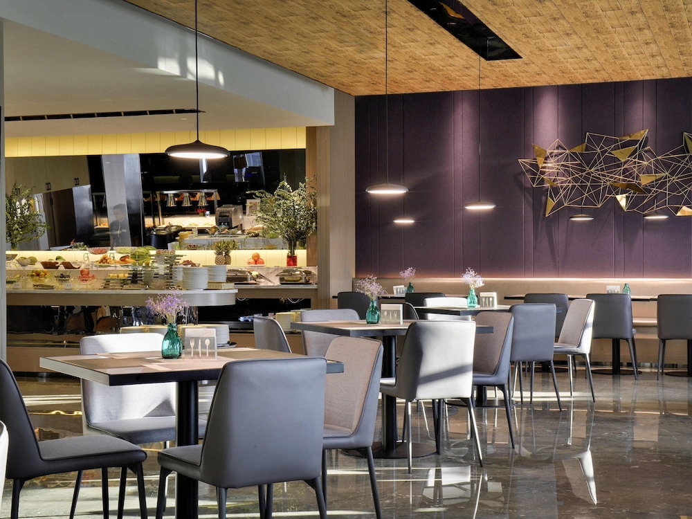 Mercure Taiyuan Changfeng Street 56/71