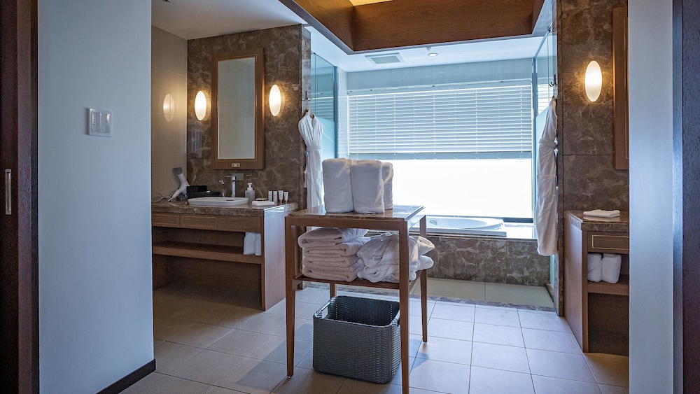 Okinawa Kariyushi Resort Exes Naha 32/46
