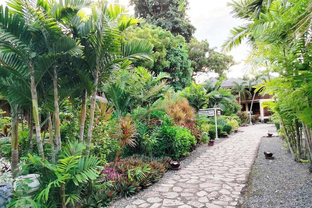 Alta Cebu Village Garden Resort 43/50