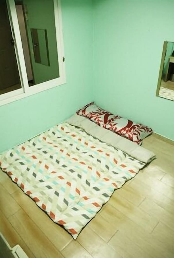 Moiri Guesthouse - Hostel 11/26