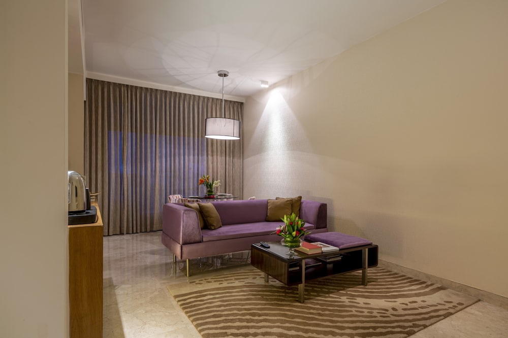 Vivanta Bengaluru Whitefield 50/82