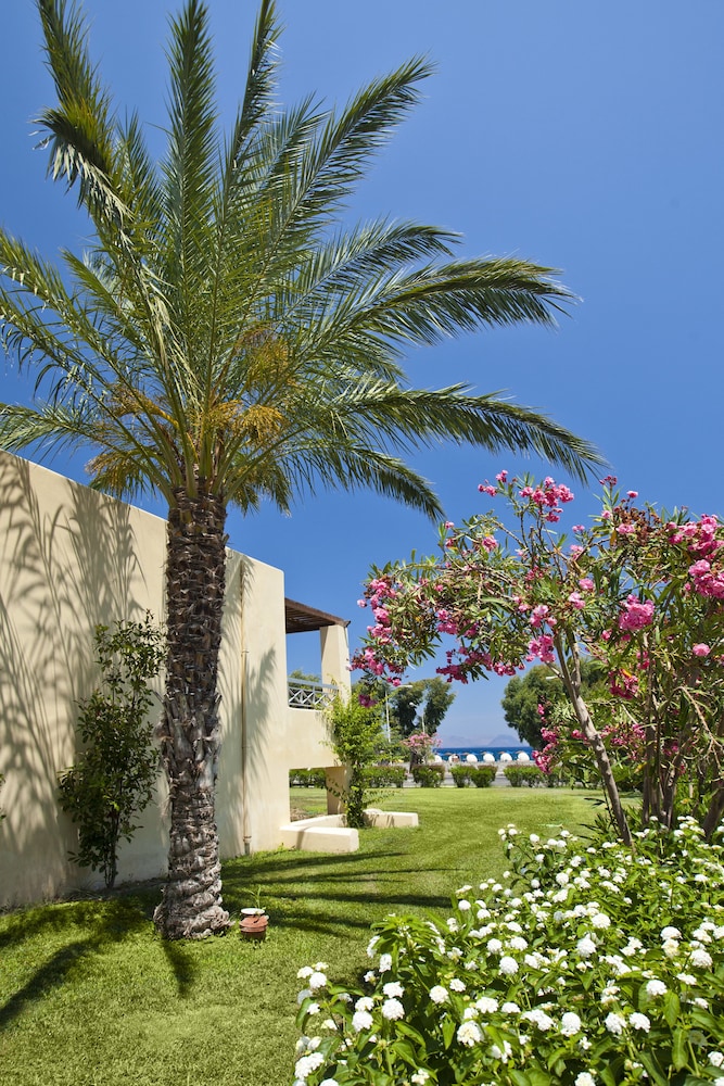 Kipriotis Maris Suites 60/64