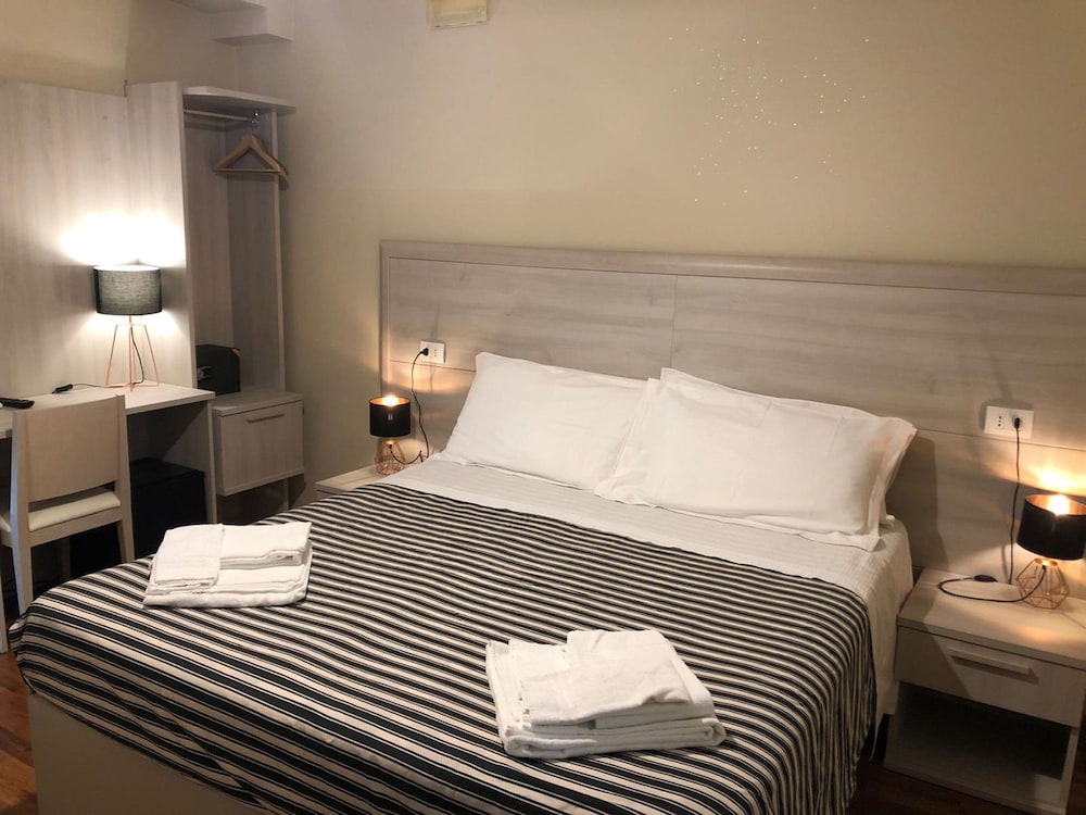 Elios Rooms 14/52