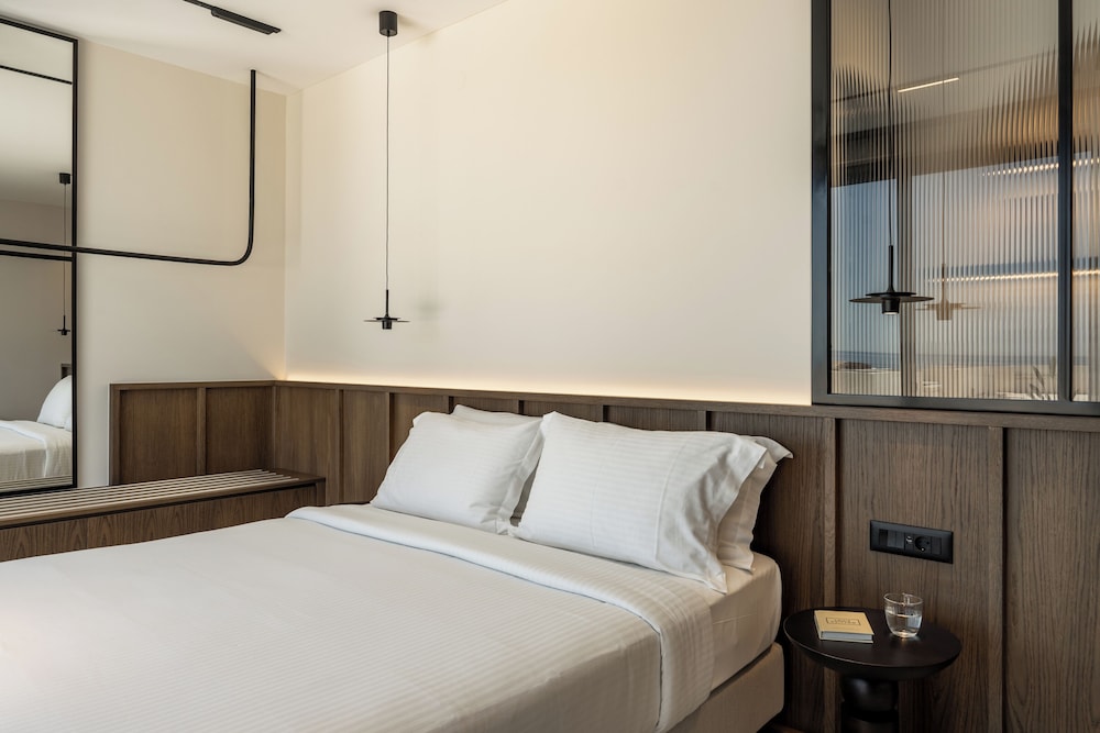 Thelesi Apartments 15/50