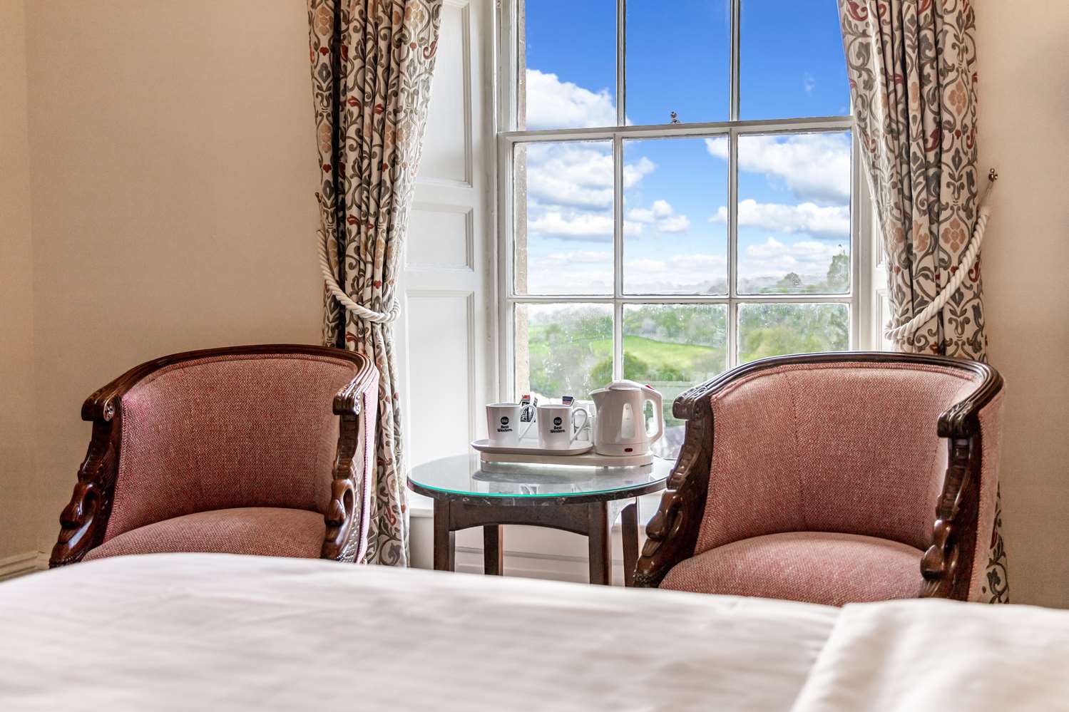 Best Western Limpley Stoke Hotel 6/48