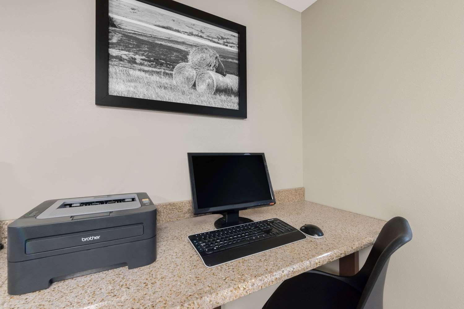 Super 8 by Wyndham Pierre SD 15/19