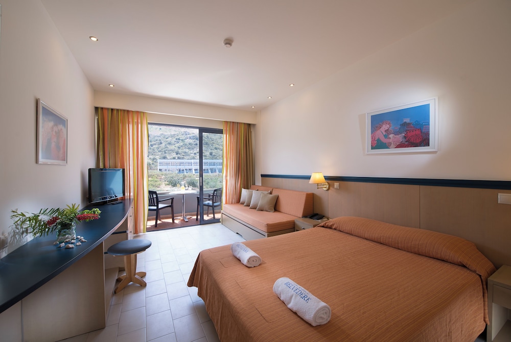 Economy, Twin Beds, Land View، Royal and Imperial Belvedere 4/7