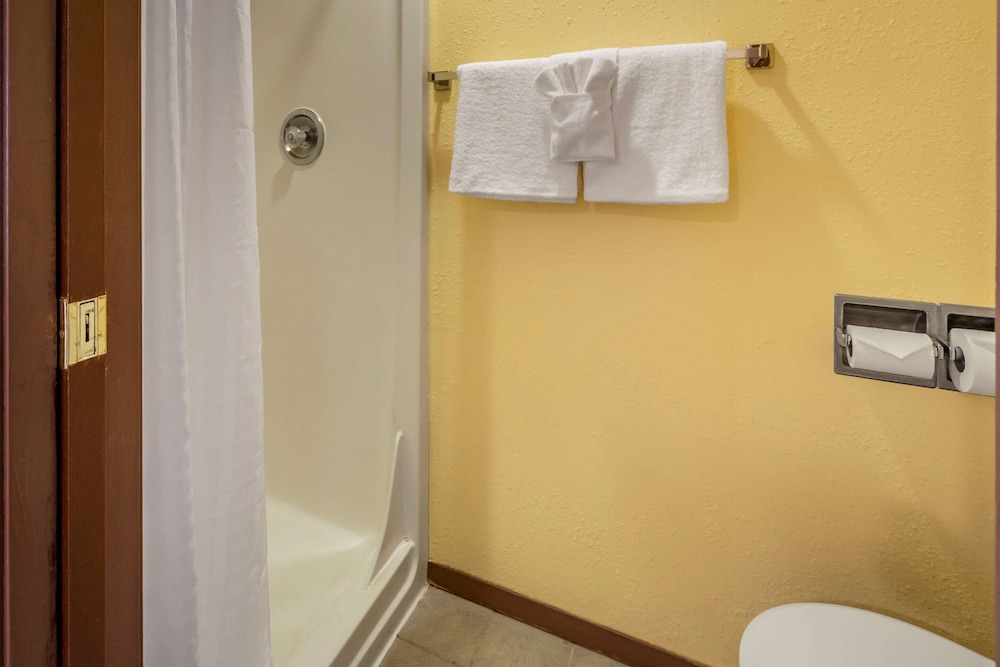 Quality Inn Paradise Creek 9/43