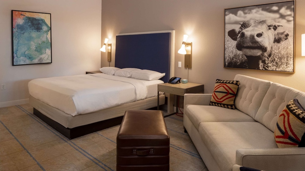 Hilton Austin Airport 16/50