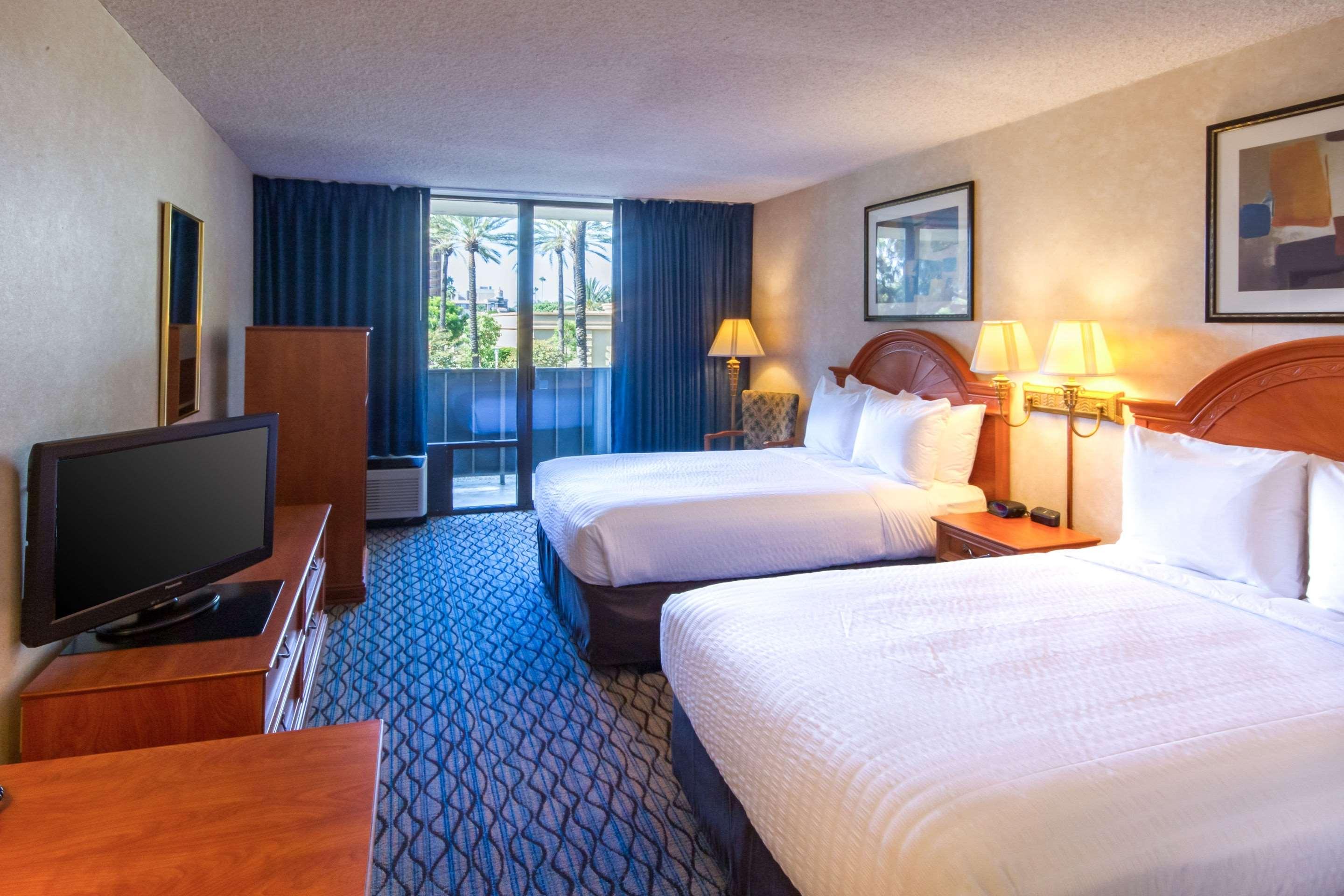 Room, 2 double beds