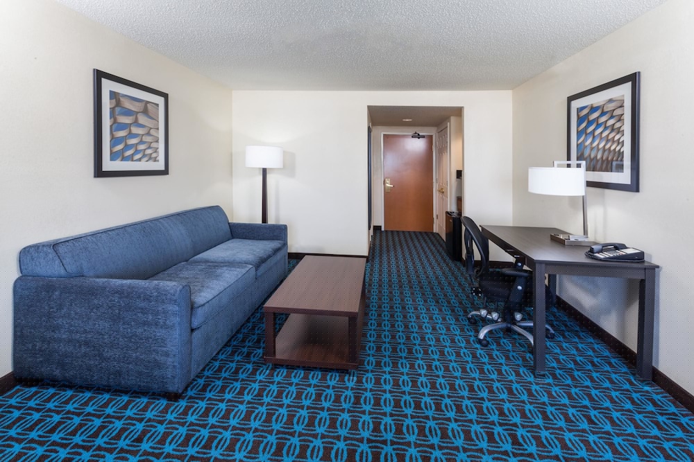 Wingate by Wyndham Schaumburg / Convention Center 46/72