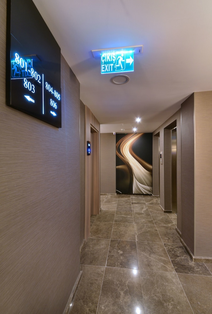 Nish Palace Exclusive Suites 7/48