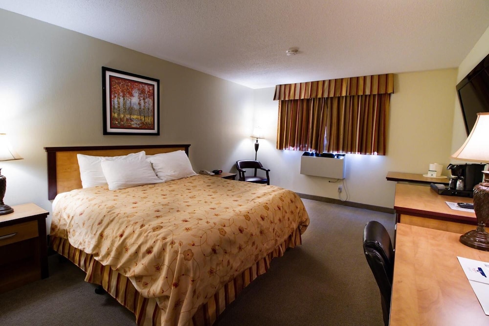 Park West Inn 10/42