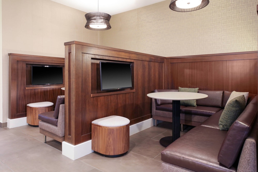 Courtyard by Marriott Thomasville Downtown 23/44