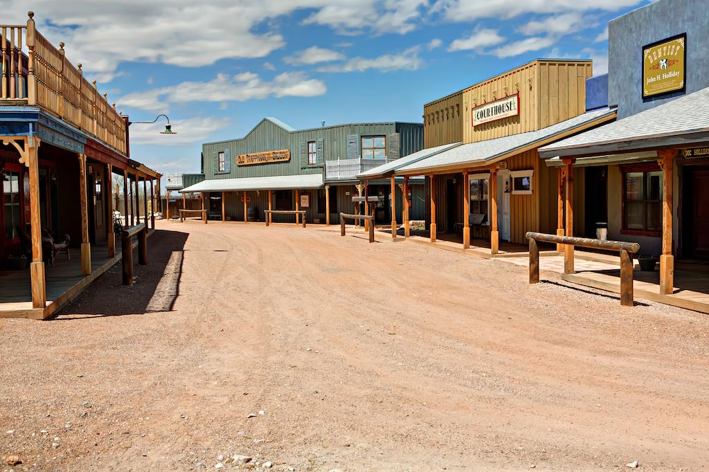 Tombstone Monument Ranch 28/35