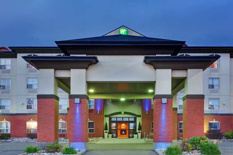Holiday Inn Express & Suites Sherwood Park-Edmonton Area 1/31