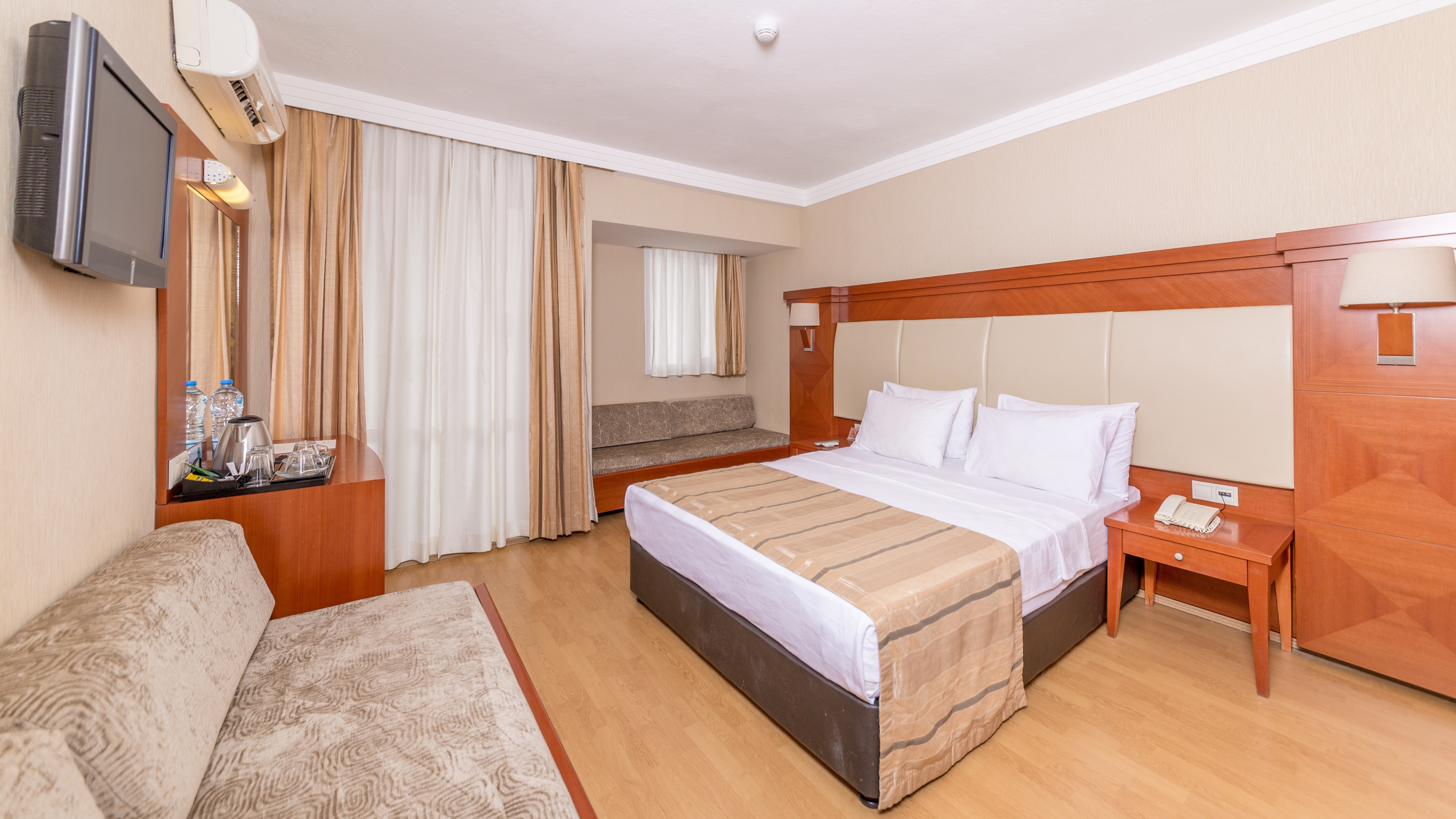 STANDARD DOUBLE ROOM