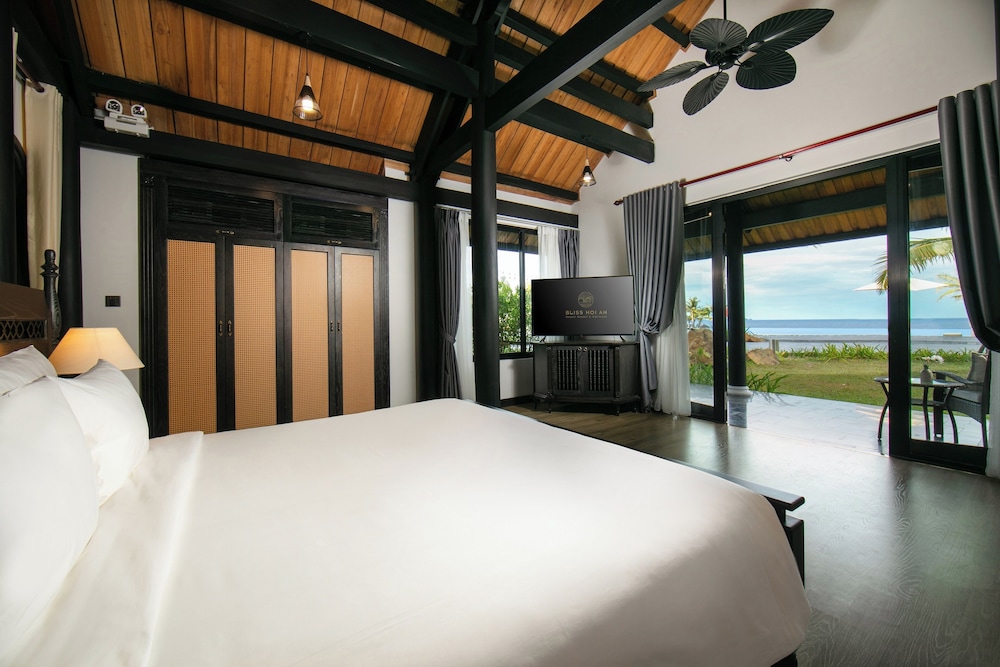 Bliss Hoi An Beach Resort and Wellness 10/49