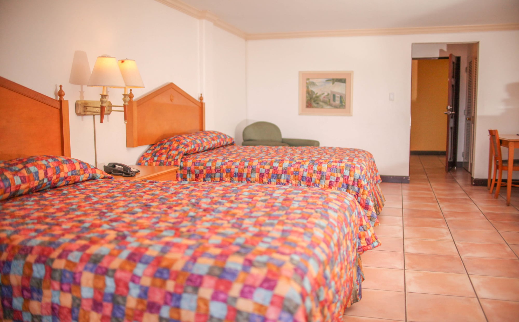 EXECUTIVE, 2 QUEEN BEDS
