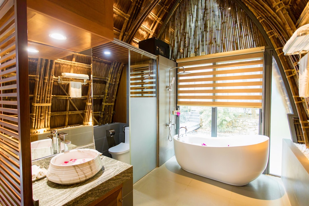 Wyndham Grand Vedana Ninh Binh 64/66