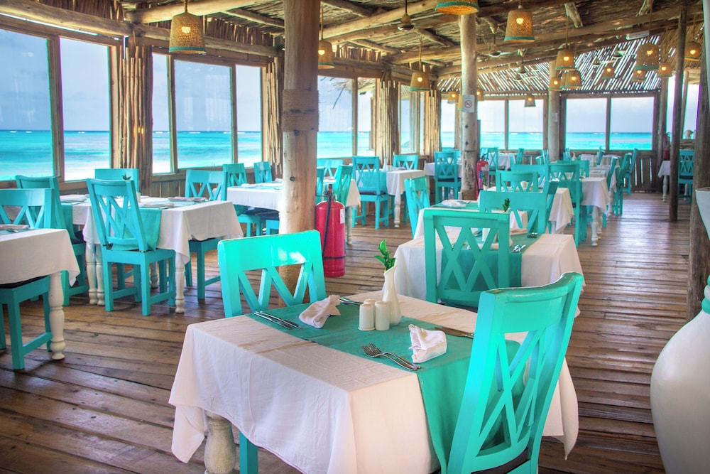 Reef & Beach Resort 37/50