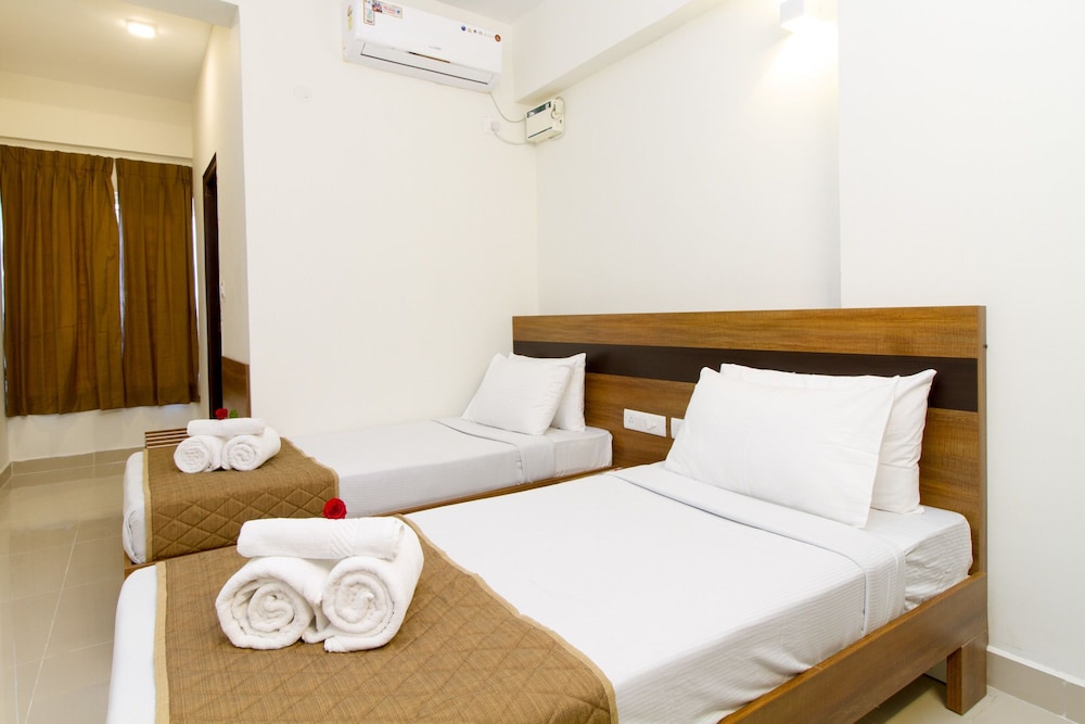 DELUXE, TWIN BEDS