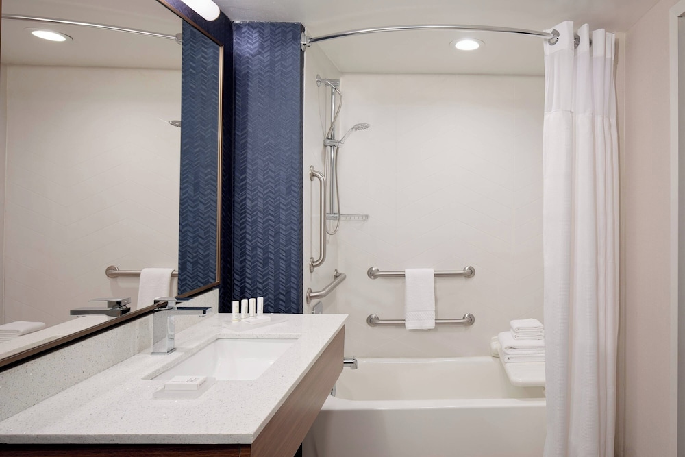 غرفة بسريرين كوين لذوي الإعاقة، Fairfield Inn & Suites by Marriott Atlantic City Absecon 4/4