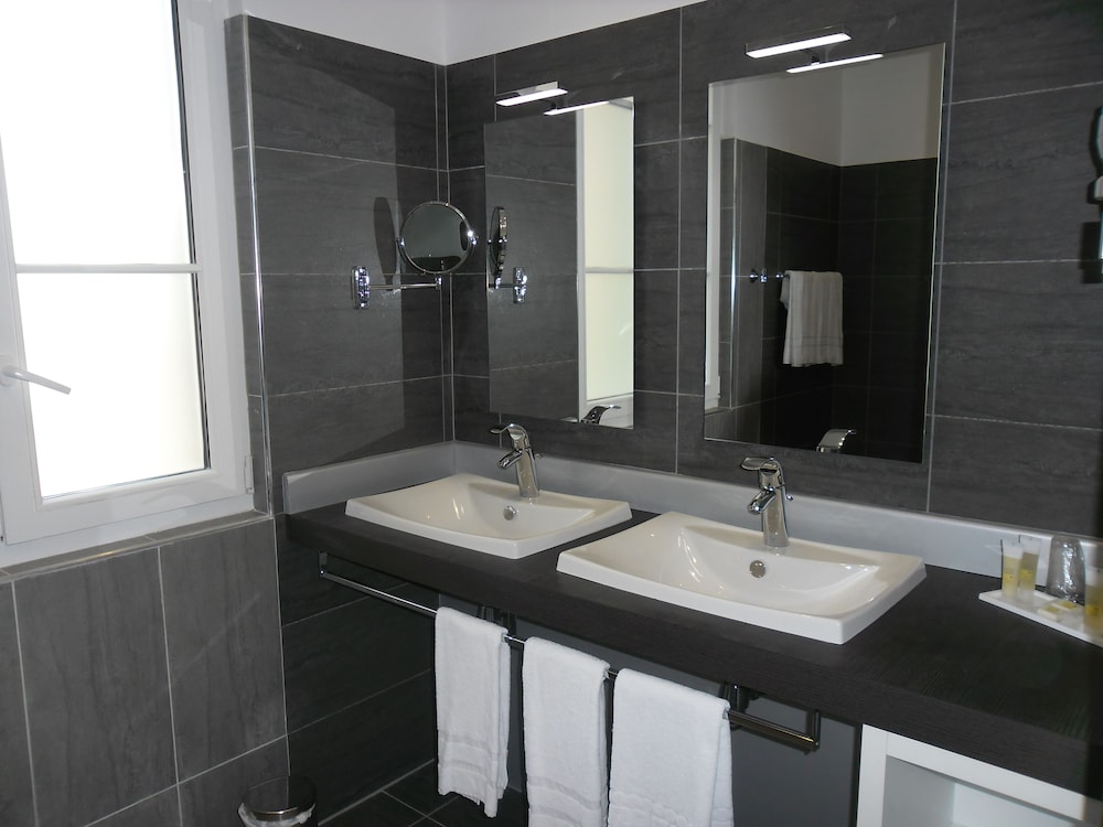 Le Saint Paul Hotel 47/50