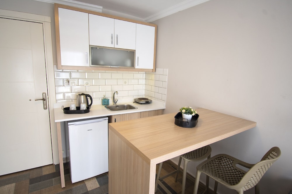 M Suite Hotel 36/50