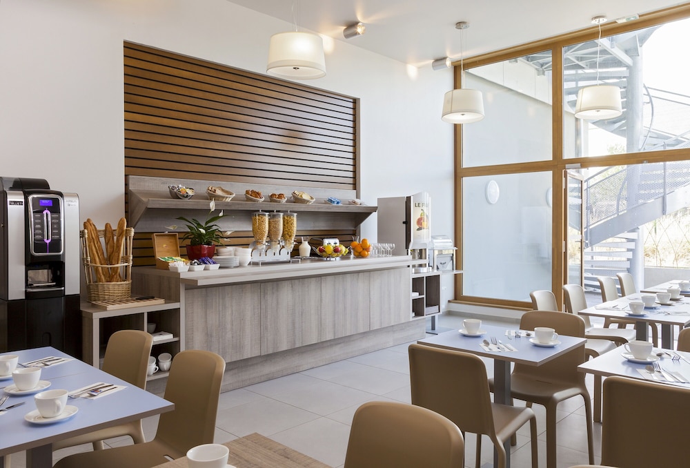 Neho Suites Porte de Geneve Gare Annemasse 26/30