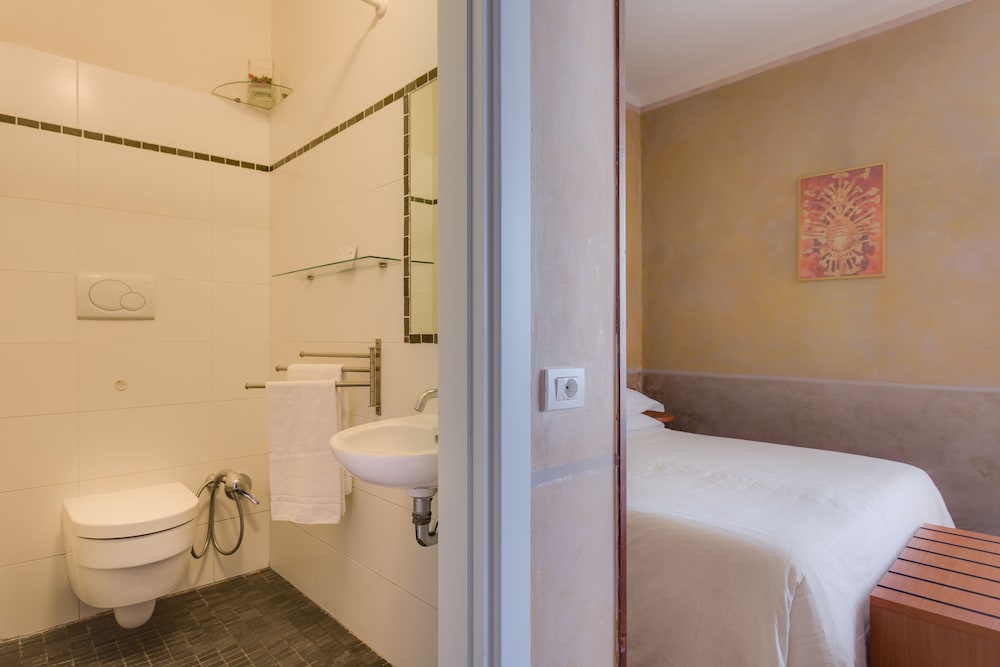 Affittacamere Casa Billi 39/42