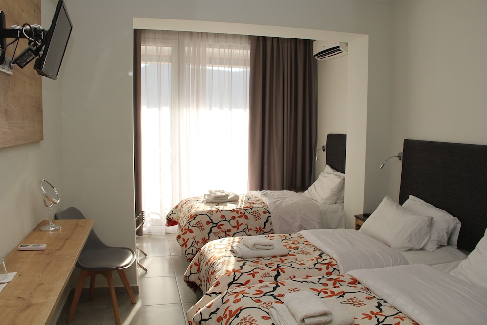 ALEXIOU HOTEL 17/42