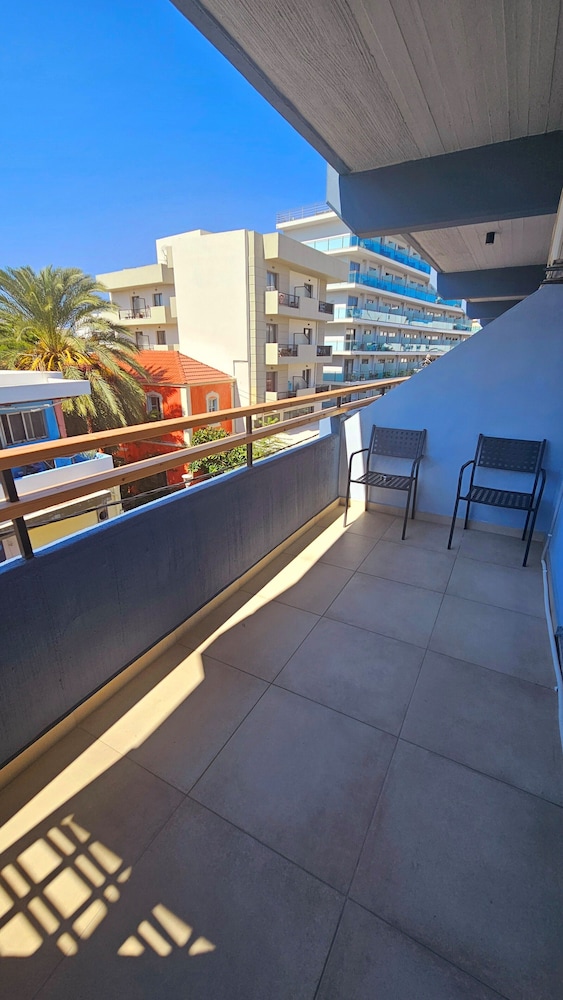 Atlantis Boutique City Hotel 55/69