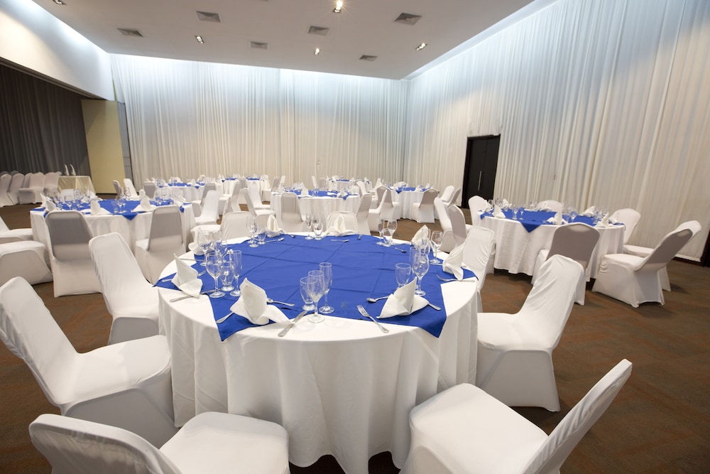 Playa Blanca Beach Resort - All Inclusive 48/61