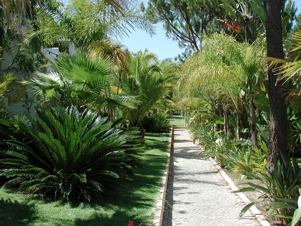 Ria Park Garden Hotel 54/67