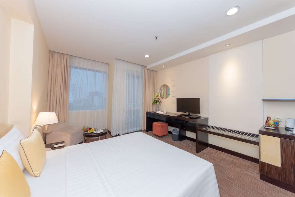 Palace Hotel Saigon 18/50