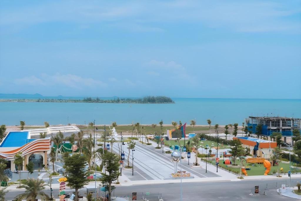 Ha Tien Sea View Hotel 17/20