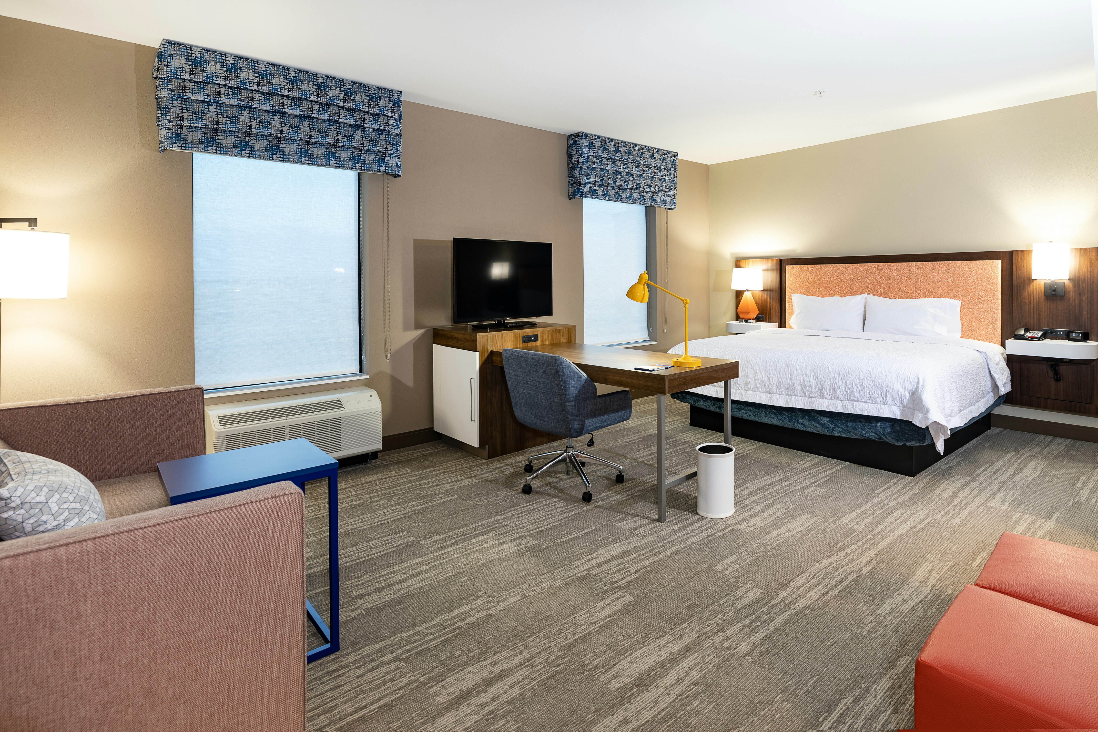ROOM, KING BED