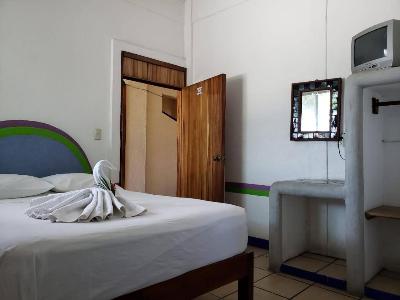 Pargos Hotel 10/42