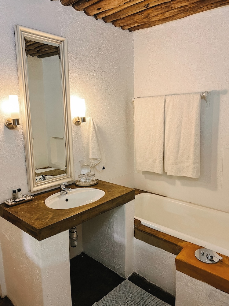 Ashbourne Country Escape 42/44